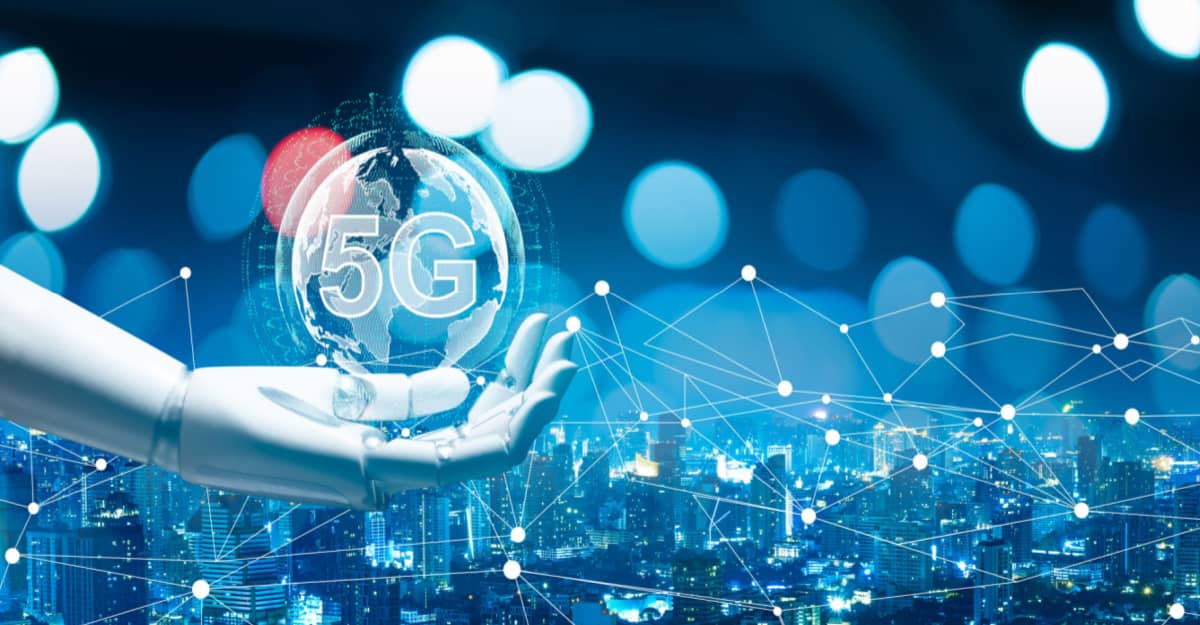 Blog article thumbnail for Why 5G and AI Pair Well for Productivity and Efficiency